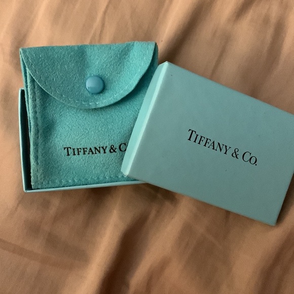 Tiffany & Co Atlas pendant and necklace - Picture 5 of 8